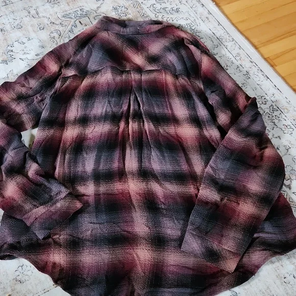 Cloth & Stone Women's Burgundy and Black Button Down Size Large - Picture 6 of 6